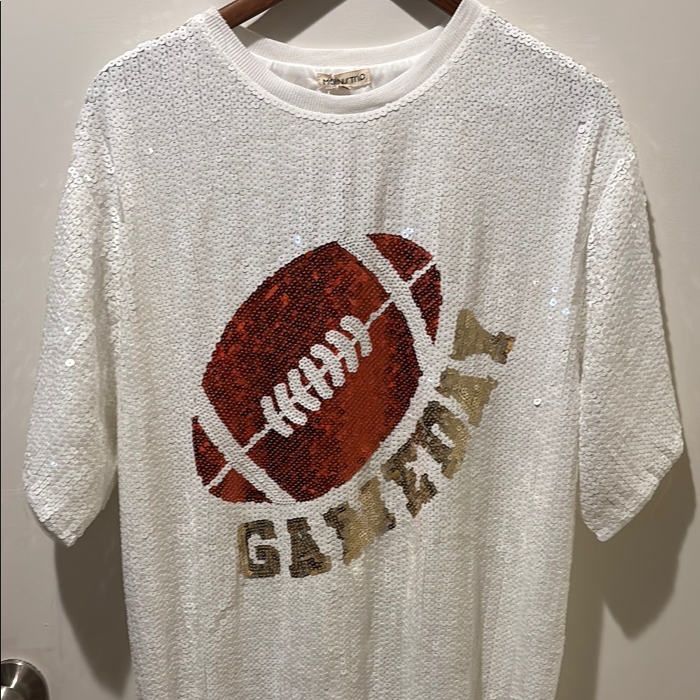 Mainstrip White Textured Top